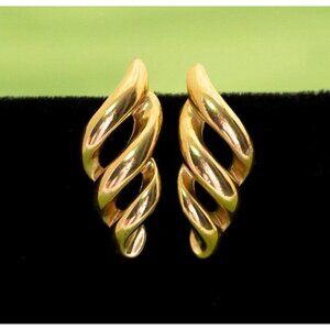 Vintage Intricate Golden Flame Clip On Earrings by Crown Trifari - W3